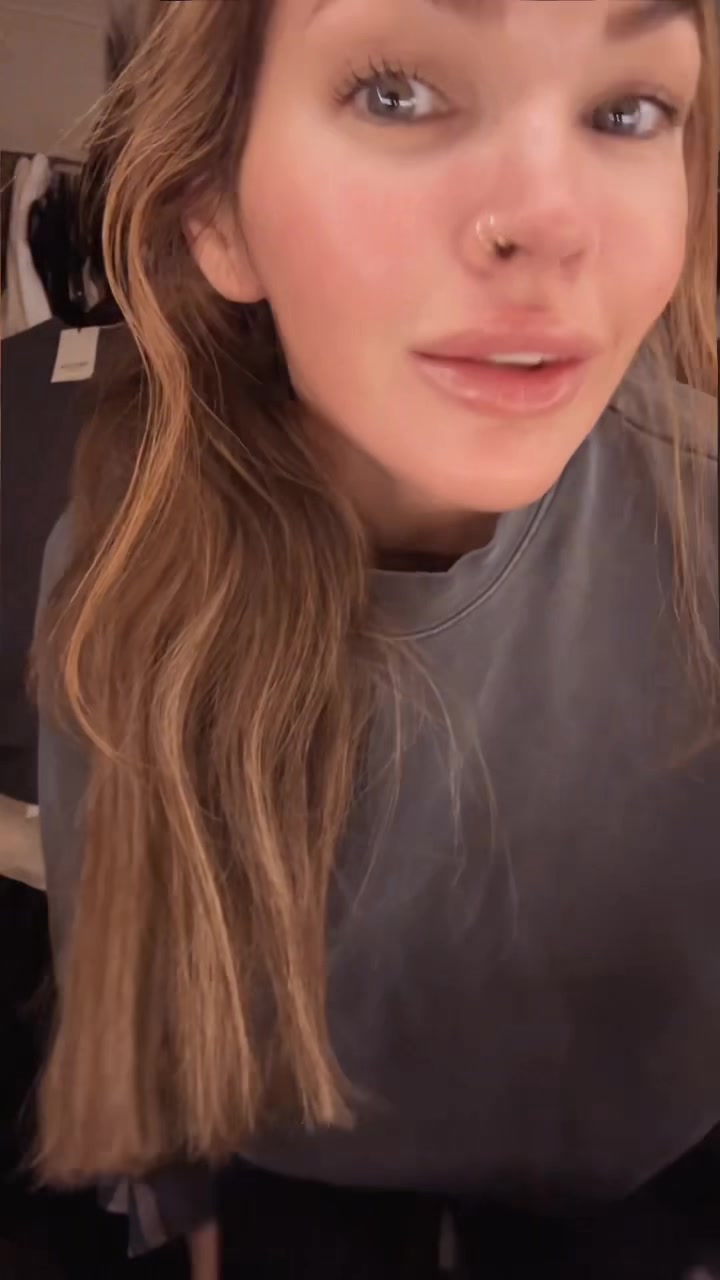 @Mia