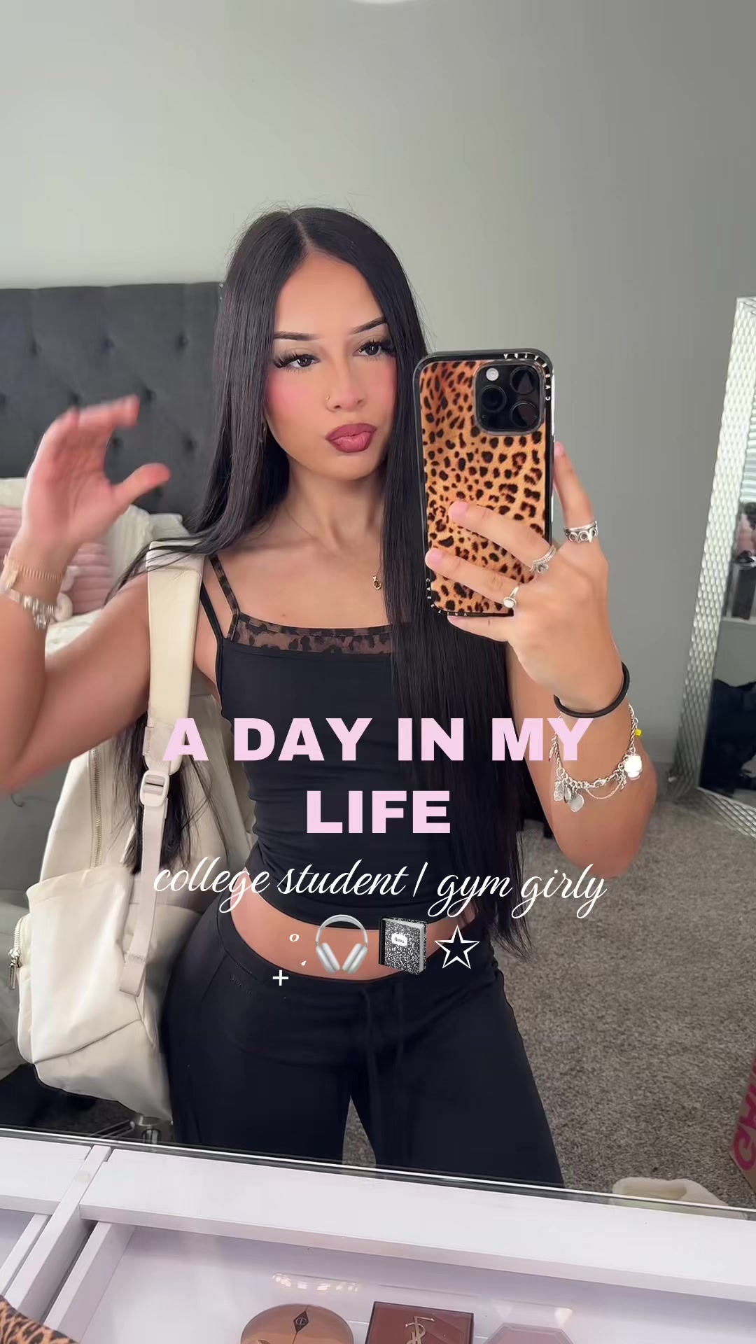@thaniaflores