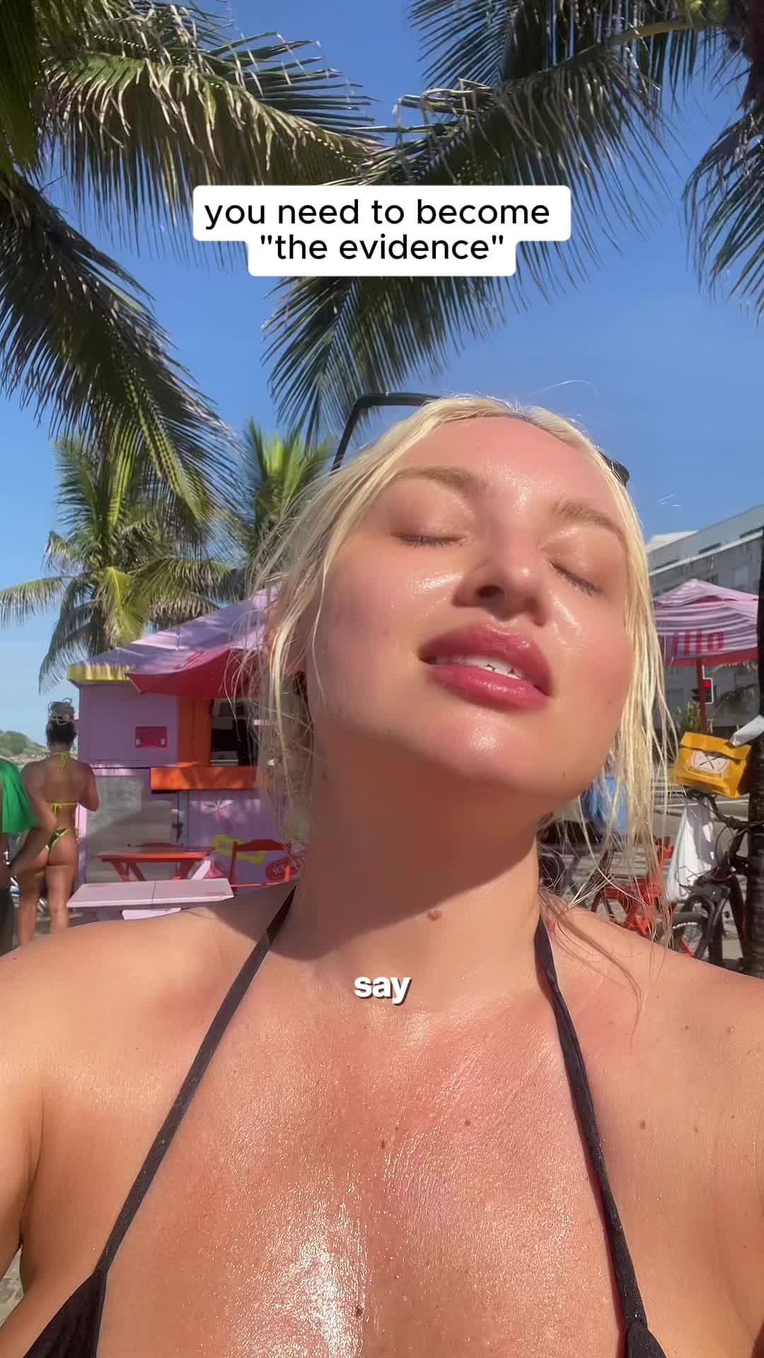 @IG: @salesgirlyangela