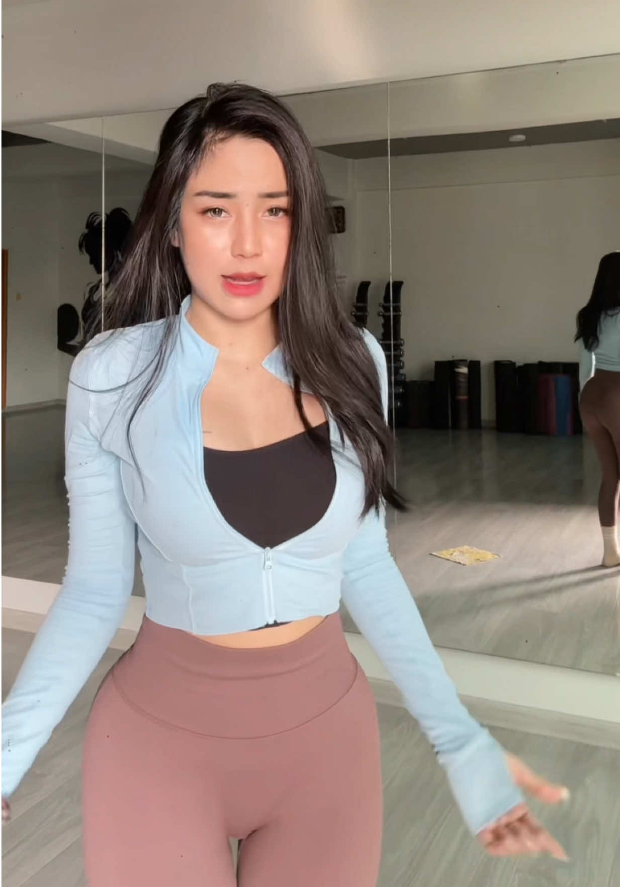 @Su Yati Linn - ဆုရတီ👩🏻