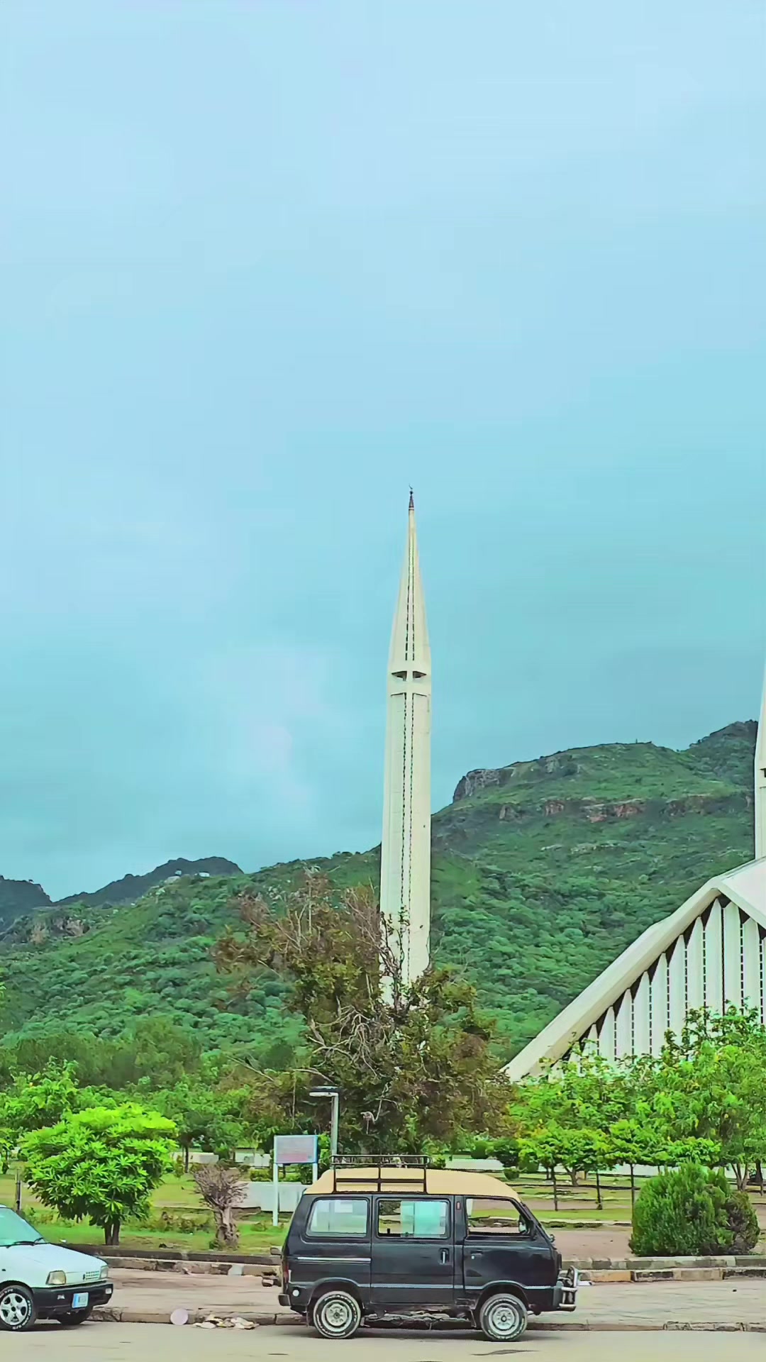 @Only Faisal Masjid ๐