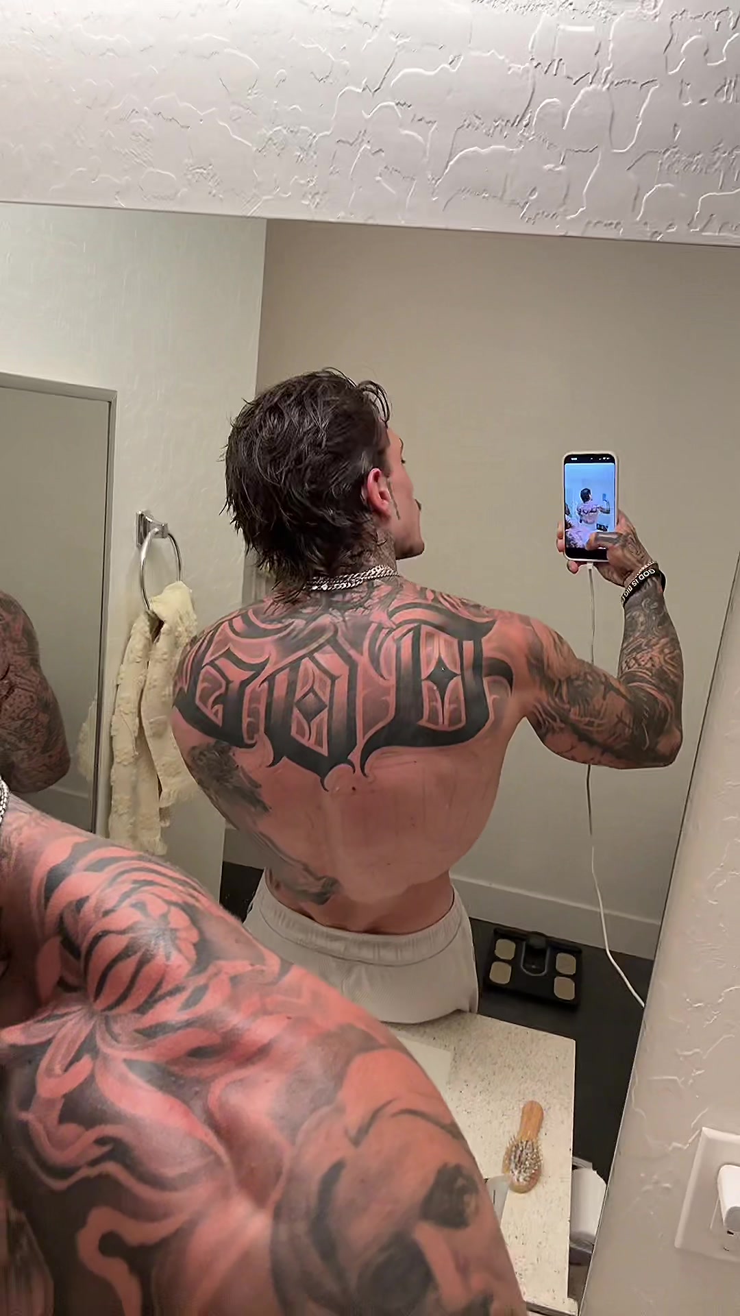 @deanothebarber