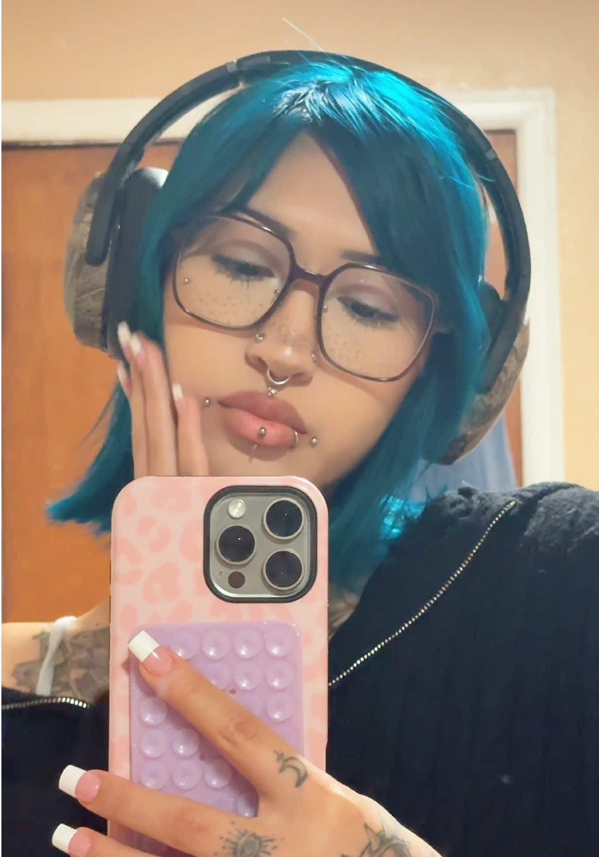 @1 ⌖