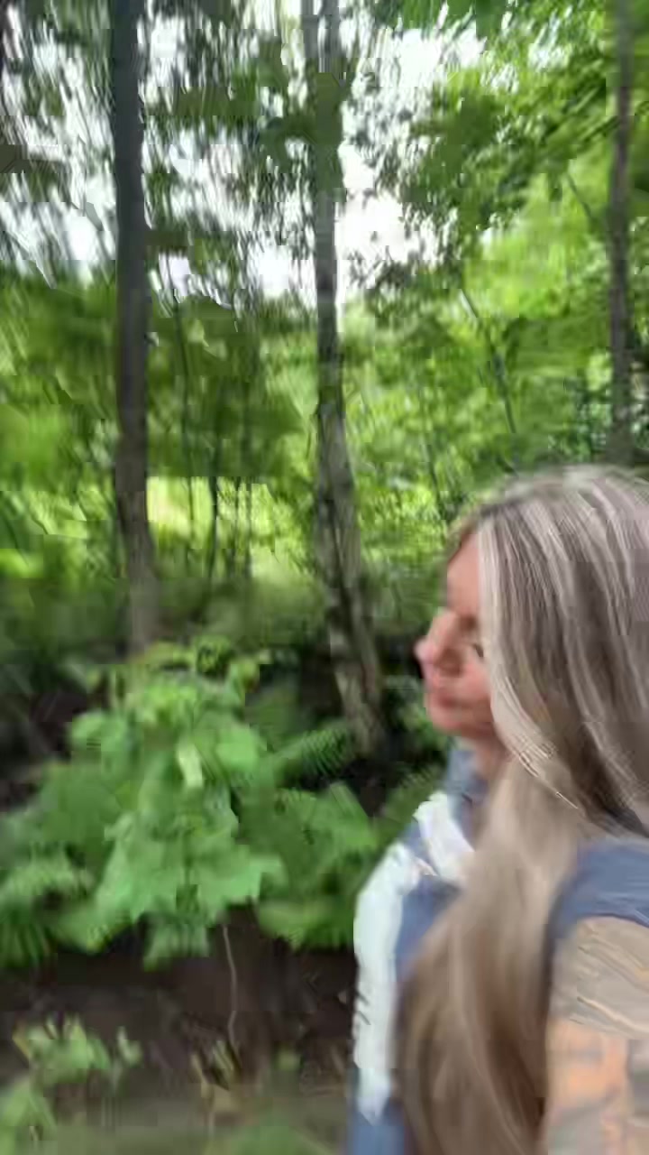 @cryssleb_