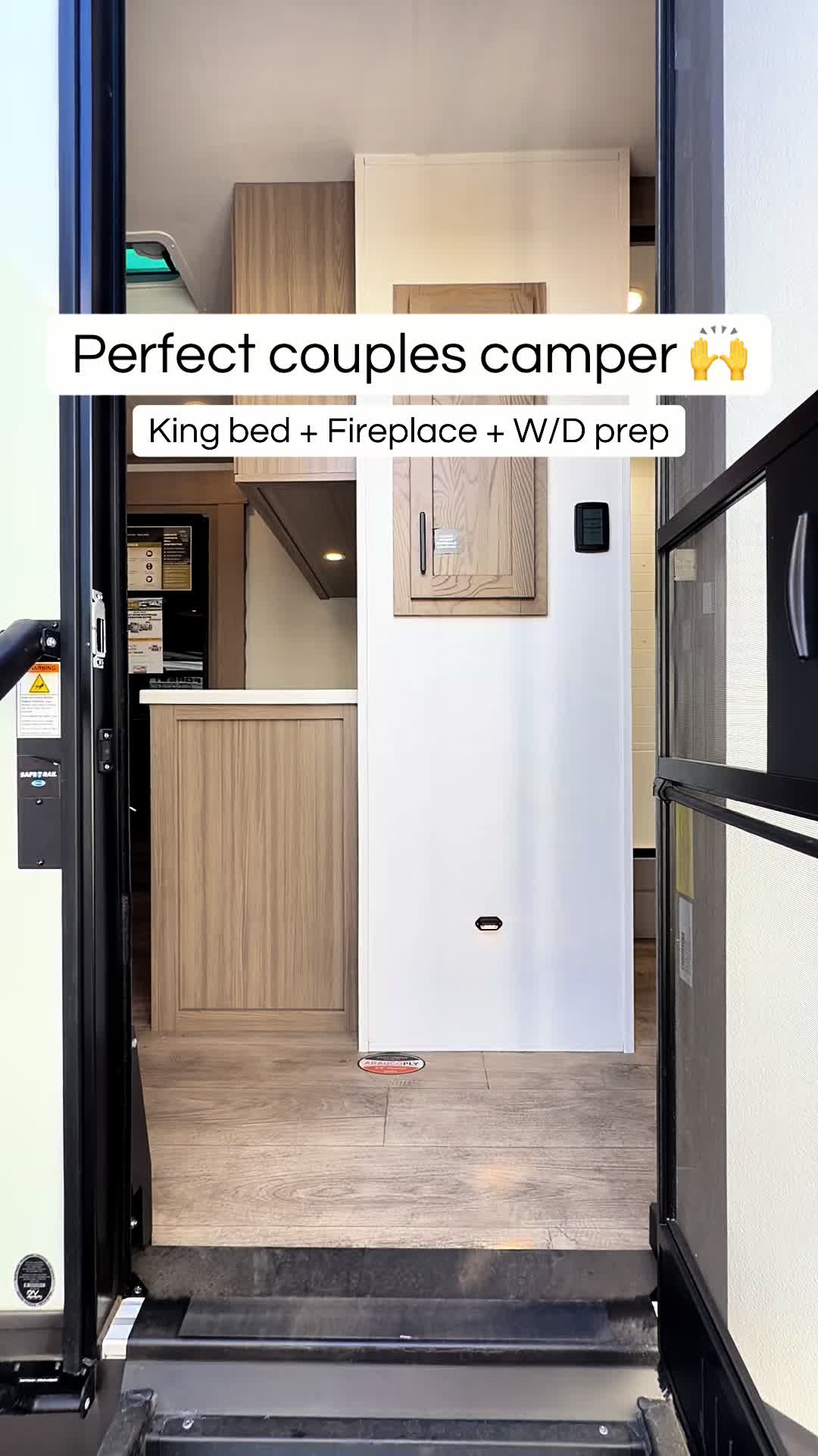 @Angel Sells RVs
