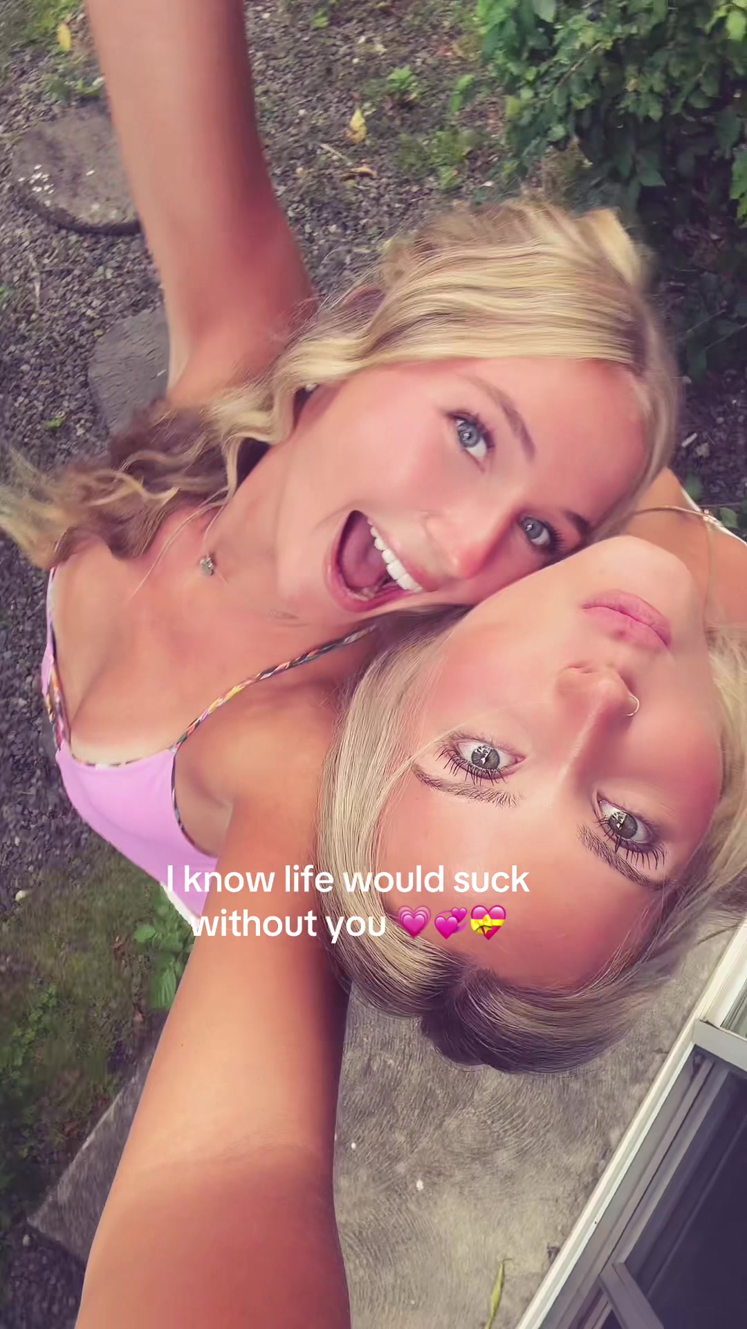 @chloecallison