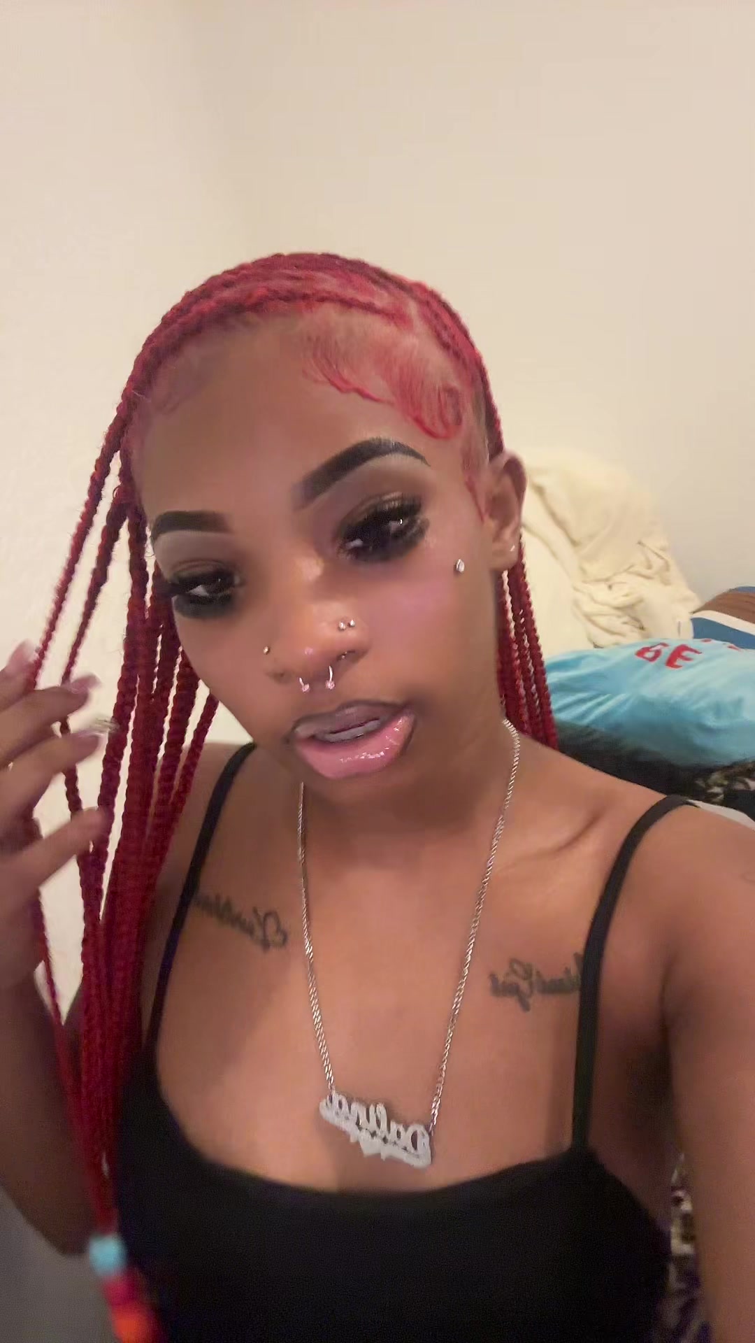 @👩🏽&zwj;❤️&zwj;💋&zwj;👩🏽