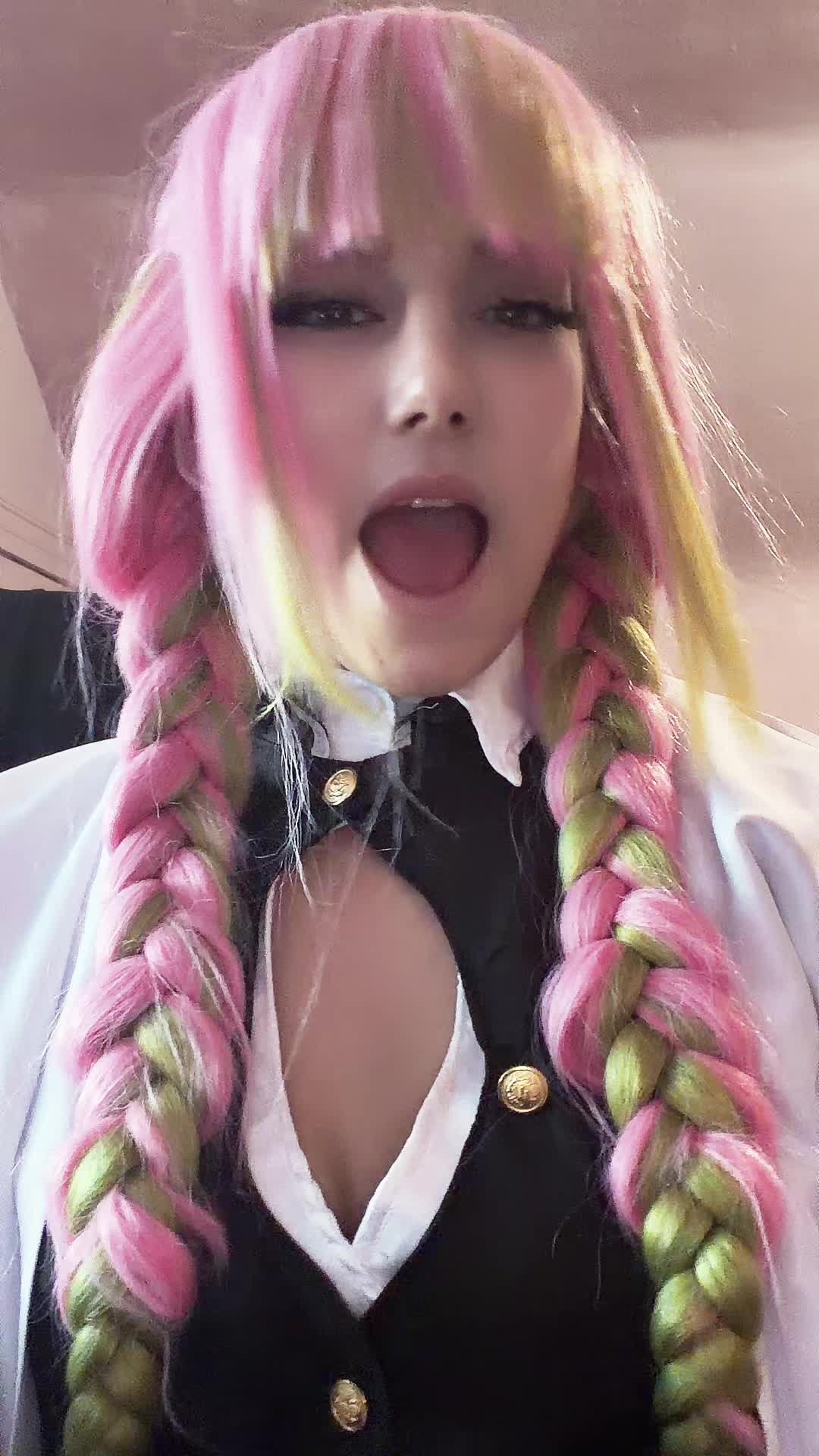 @Goth_latina