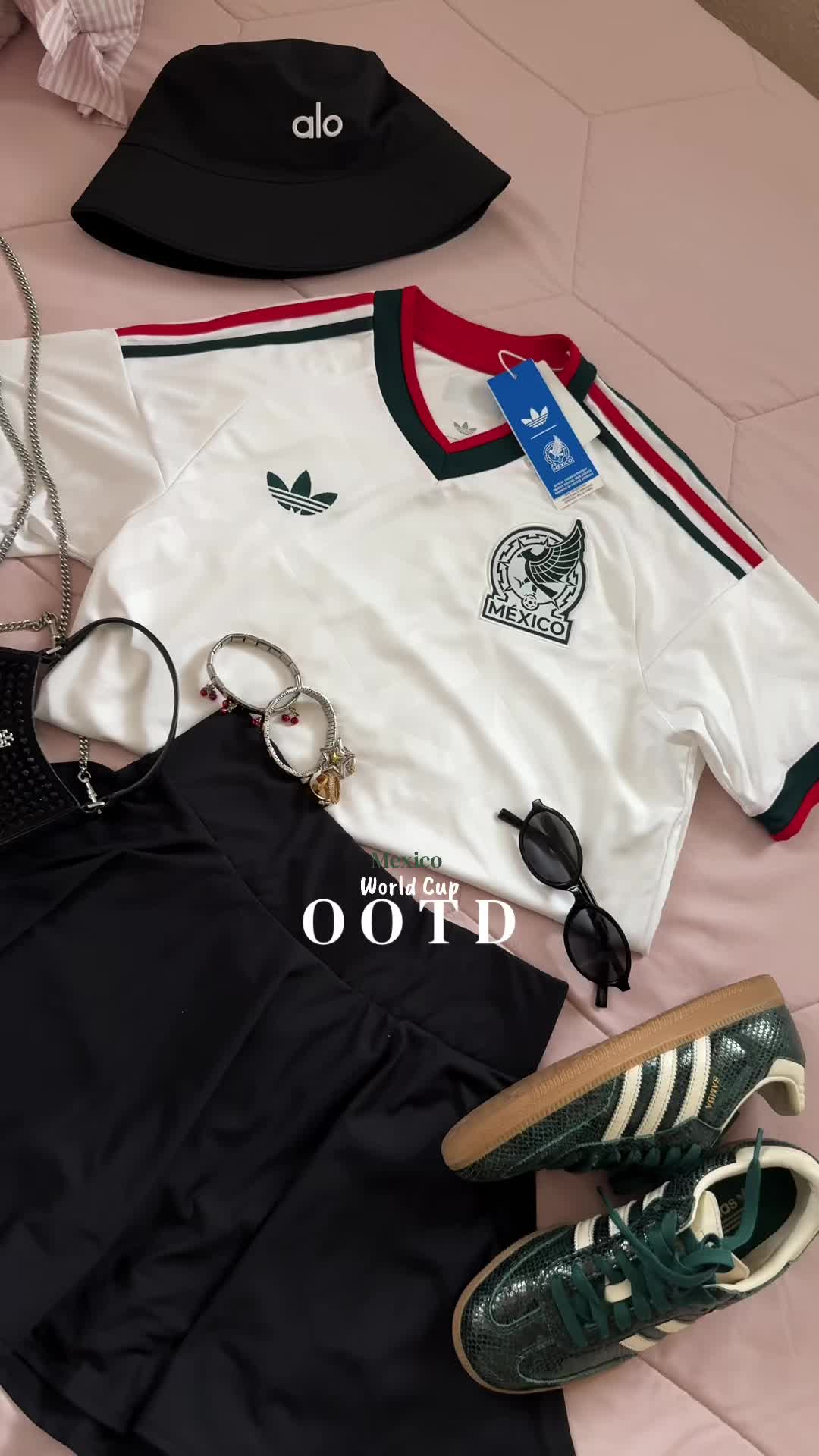 @M A R I A  V E N E C I A