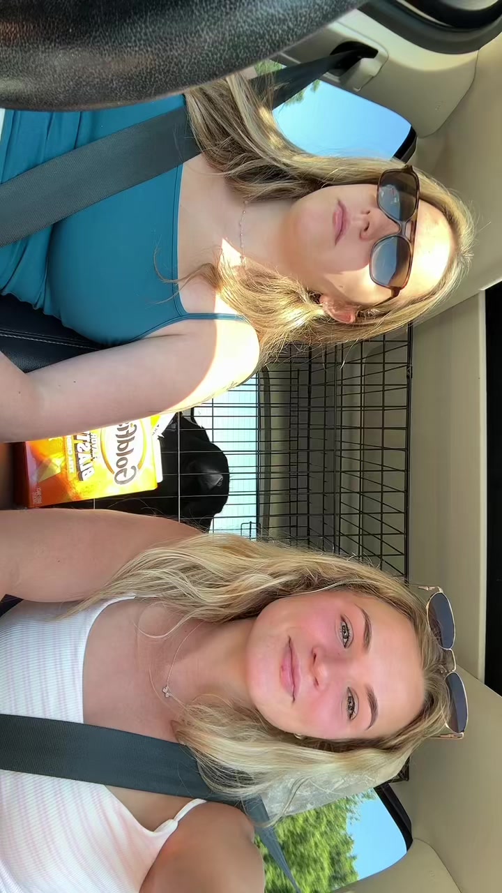 @karina._.james