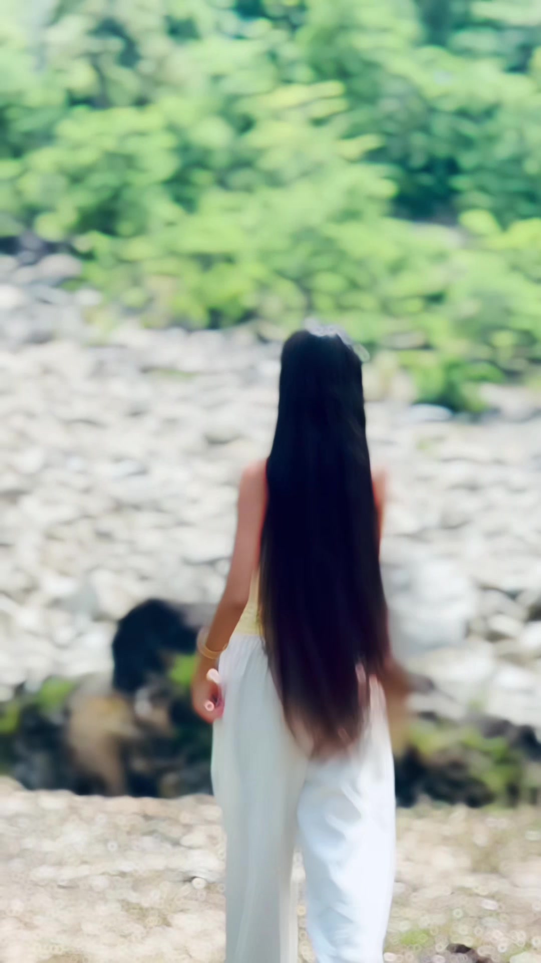 @𝐃𝐚𝐫𝐬𝐇𝐮𝐮✔︎