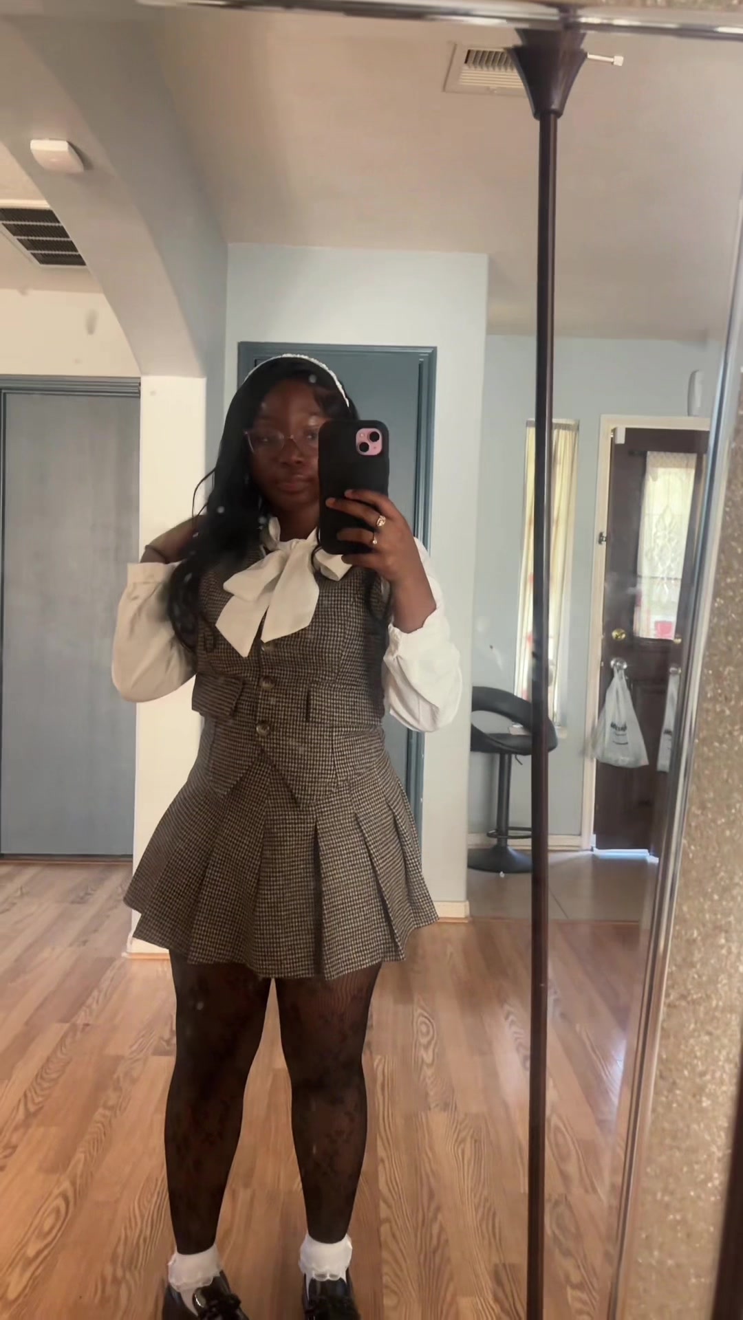 @ishanynicolee