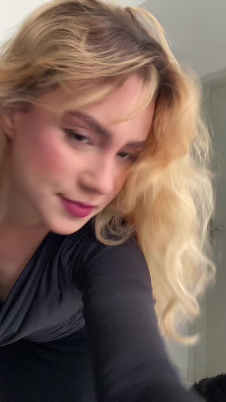 @BrunaRioss_