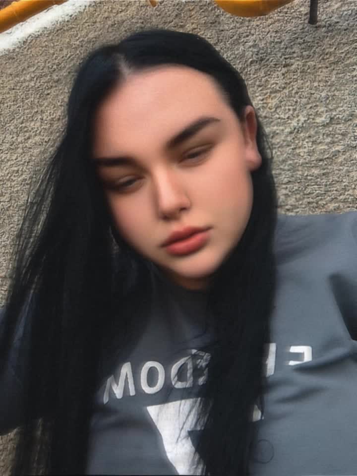 @♡𝓐𝓷𝓰𝓮𝓵𝓲𝓷𝓪♡