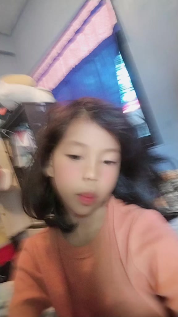 @Alvina and dola