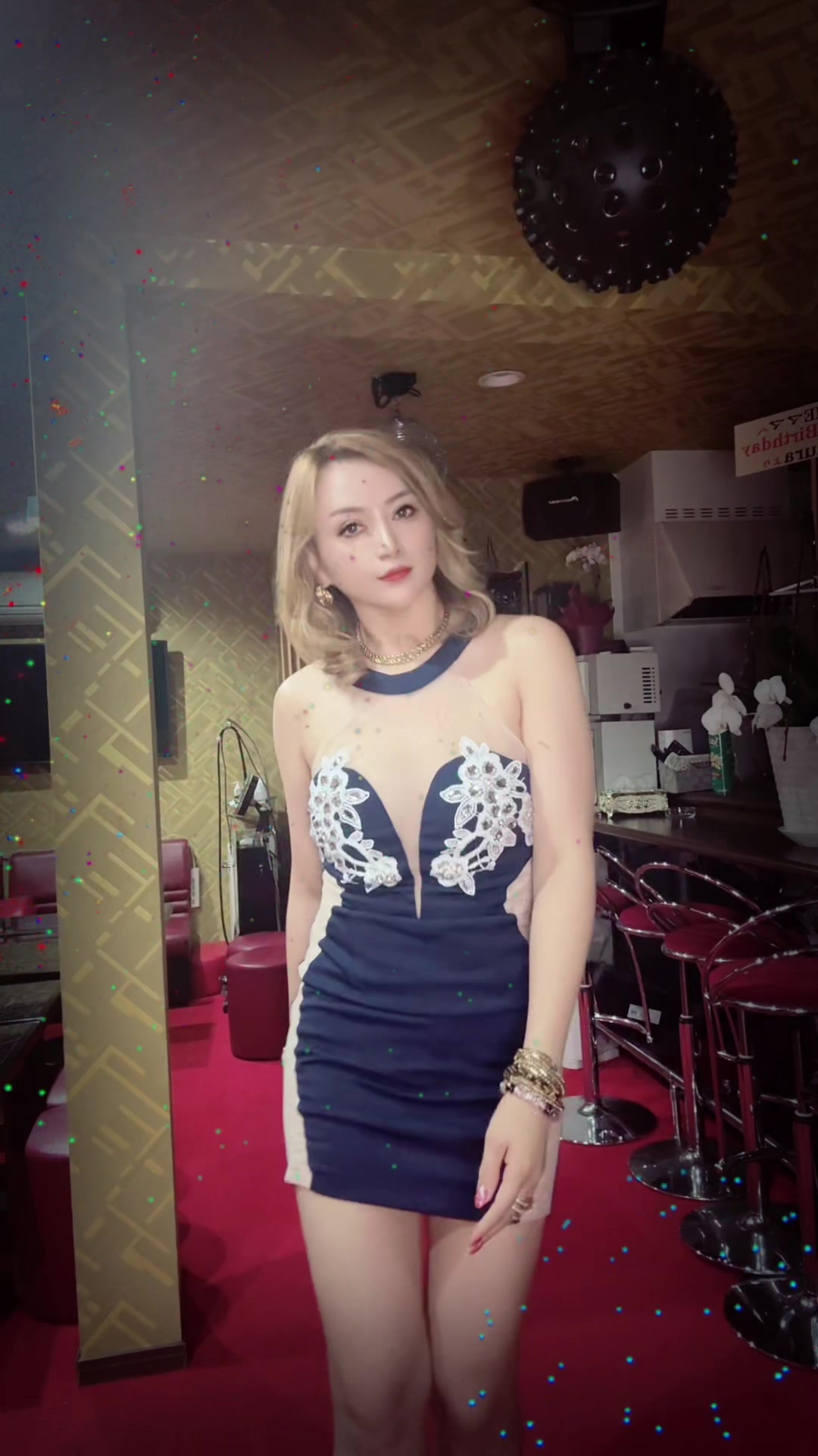 @Onlyone👸🐝