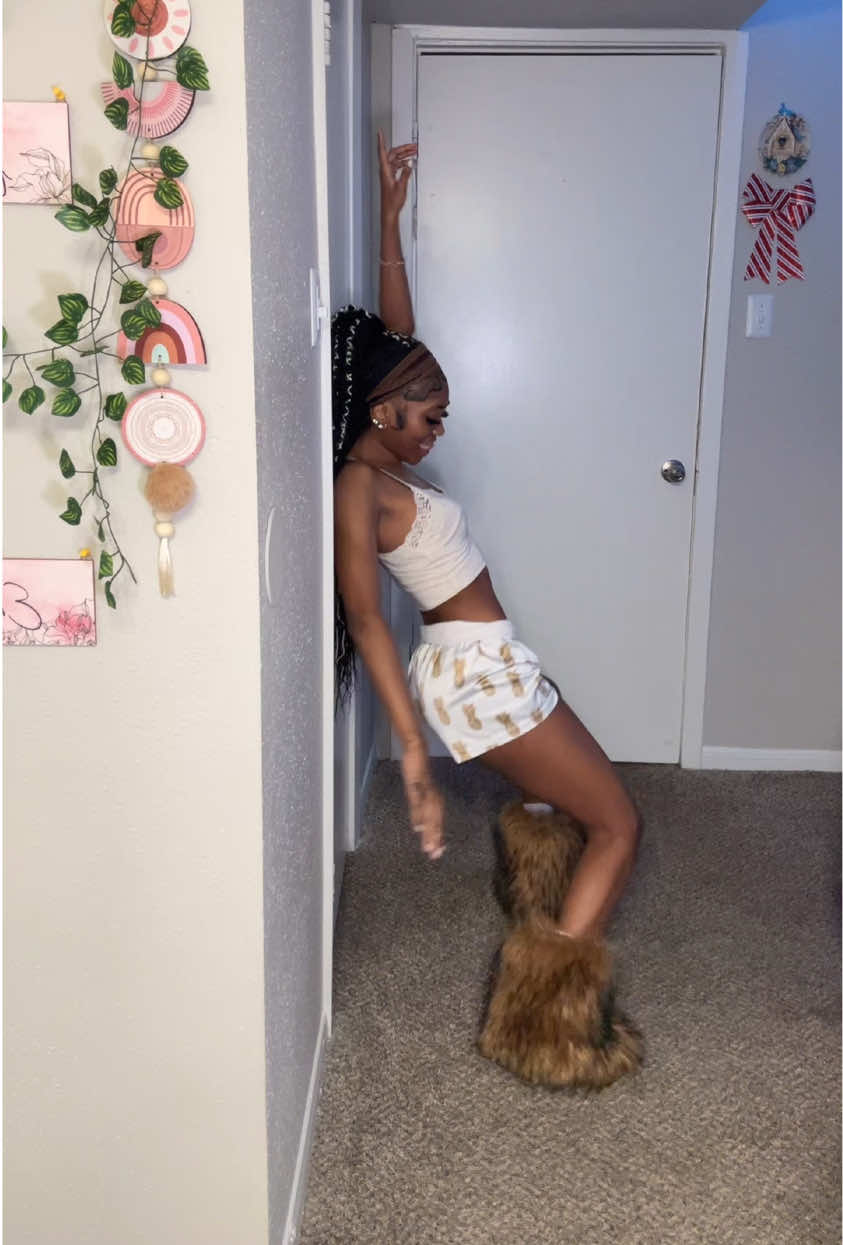 @rockoutlaay