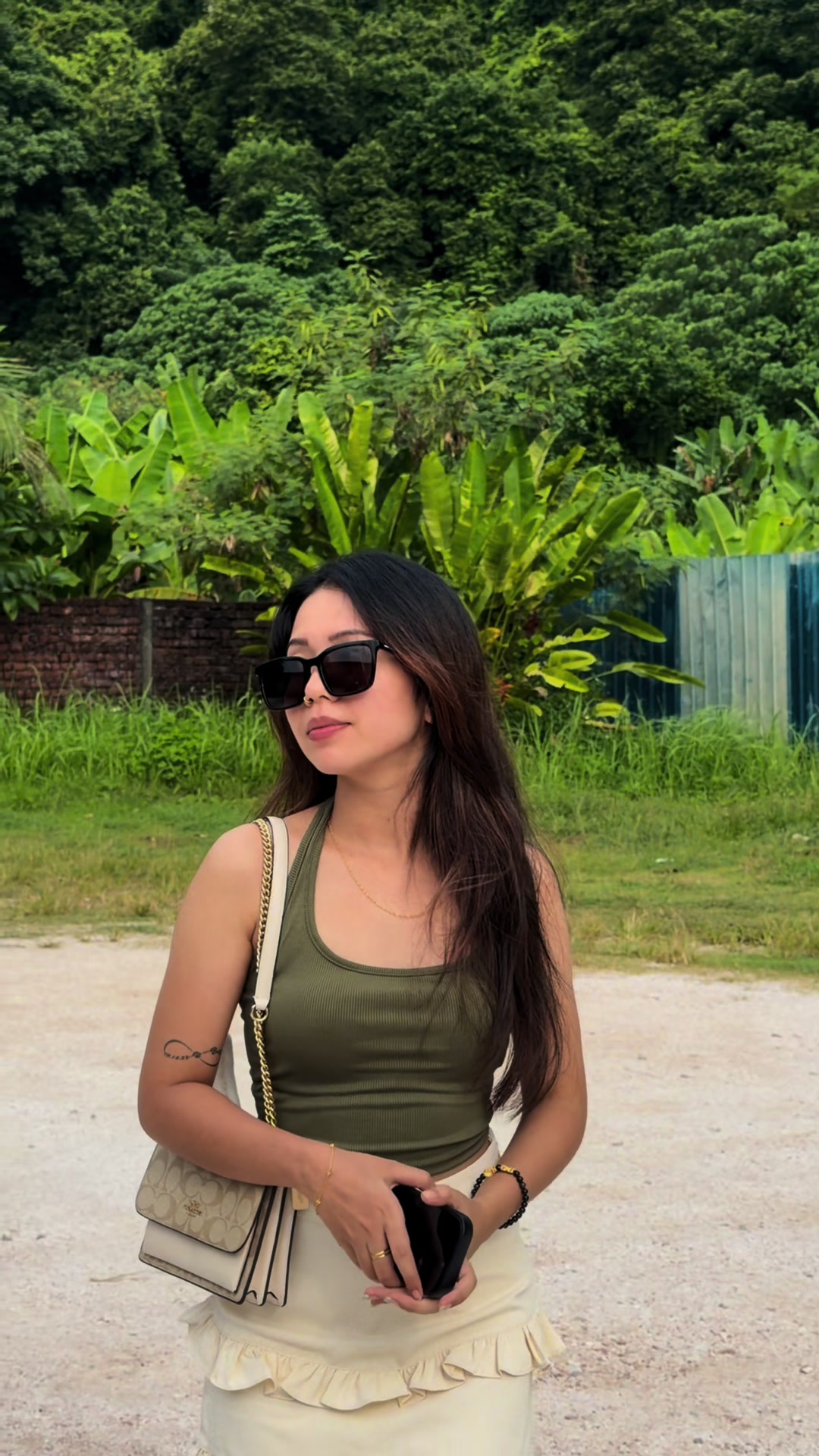 @Janani 🧿👑