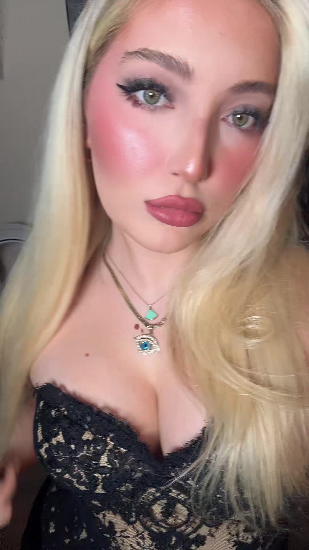 @Defne🧿