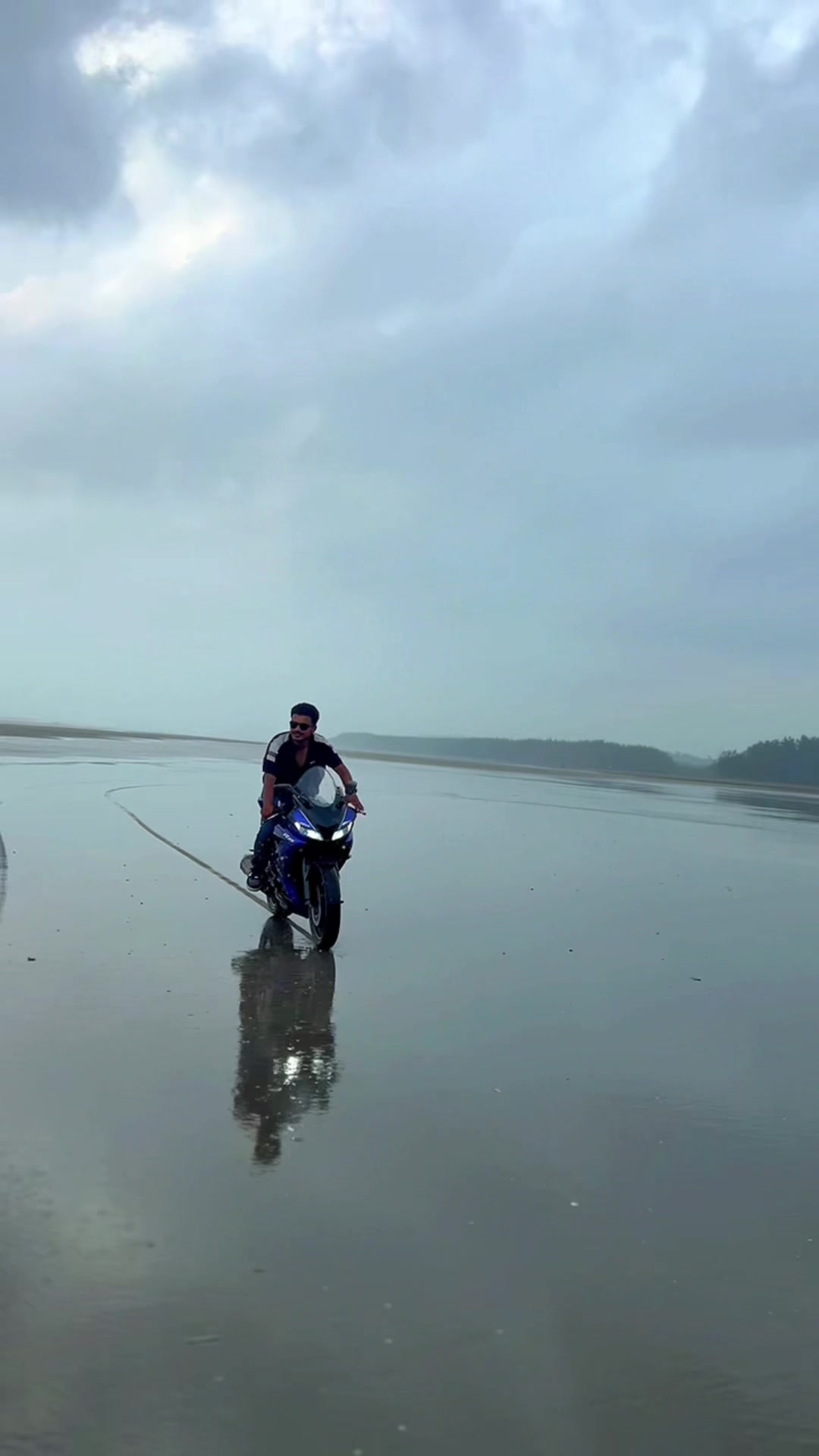 @M🏍️