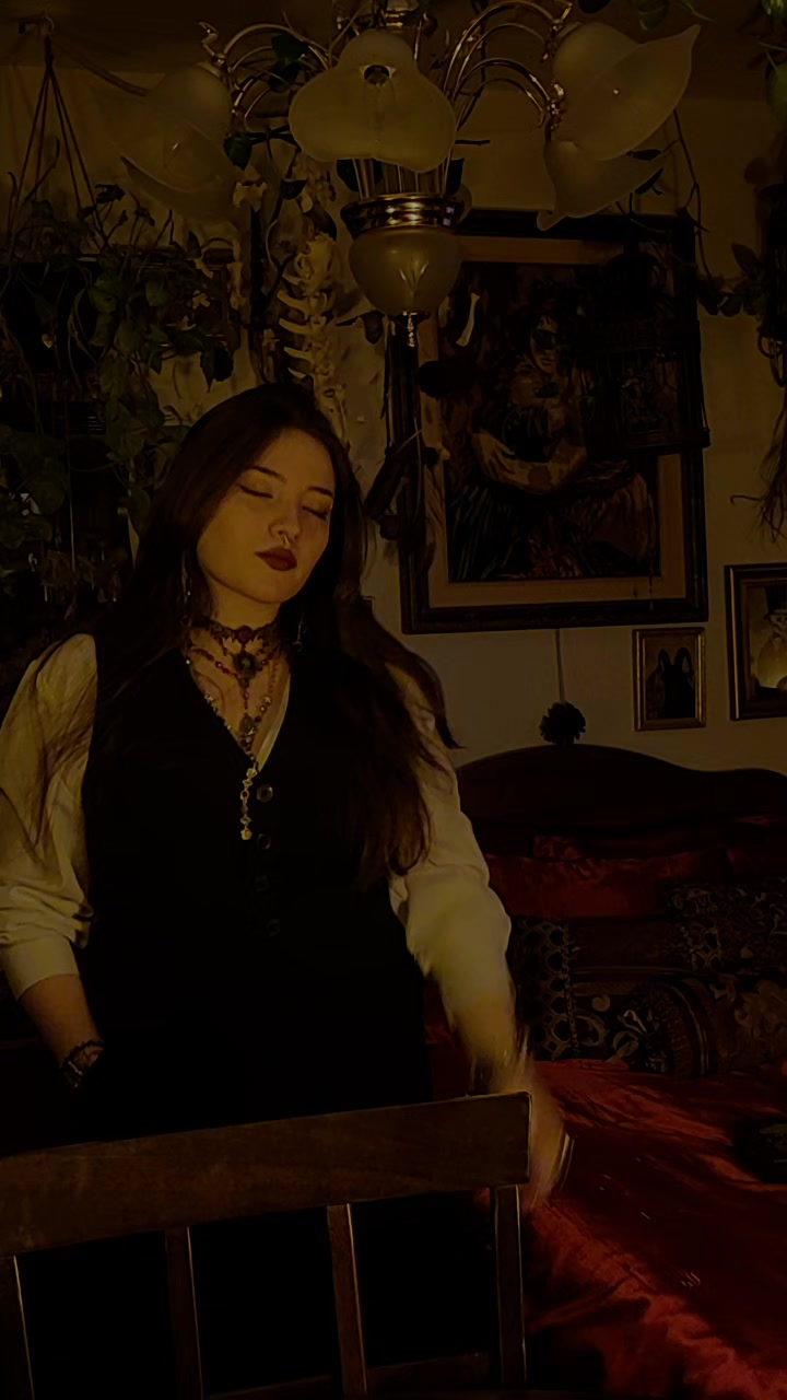 @Sarah_crows