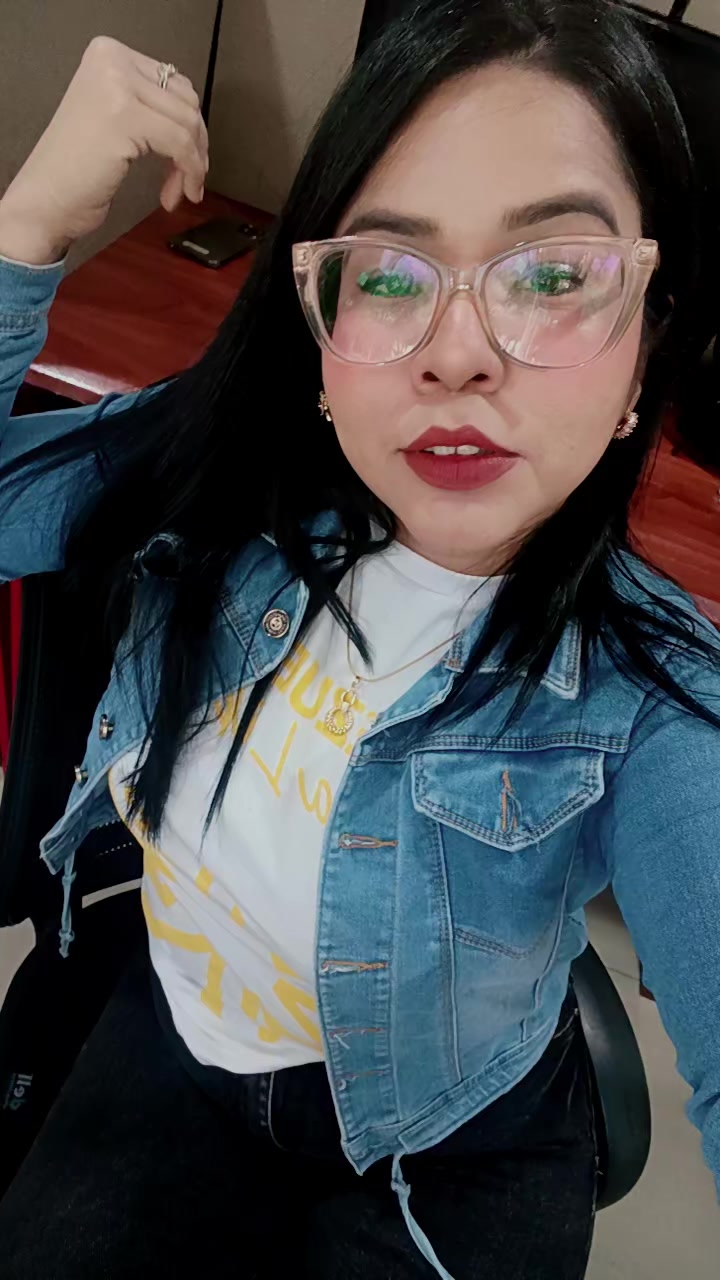 @GloriSting🦂