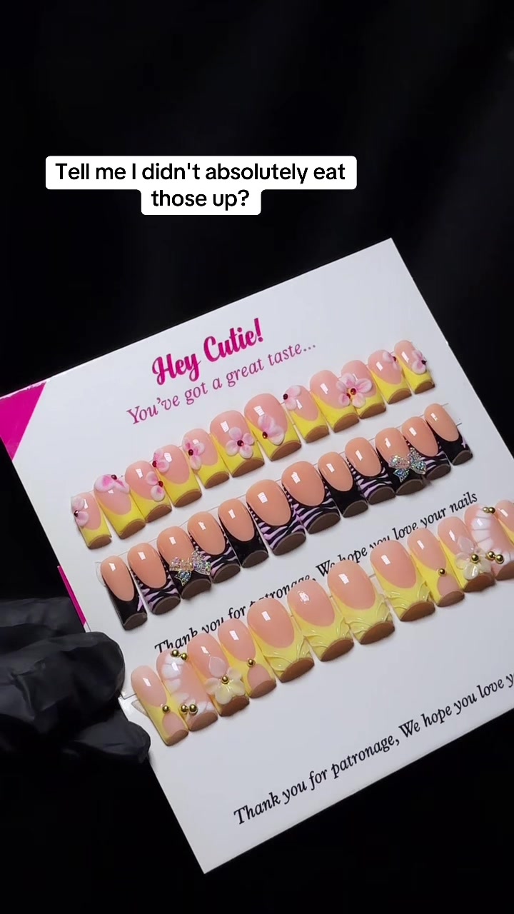 @Nailsbybeecee
