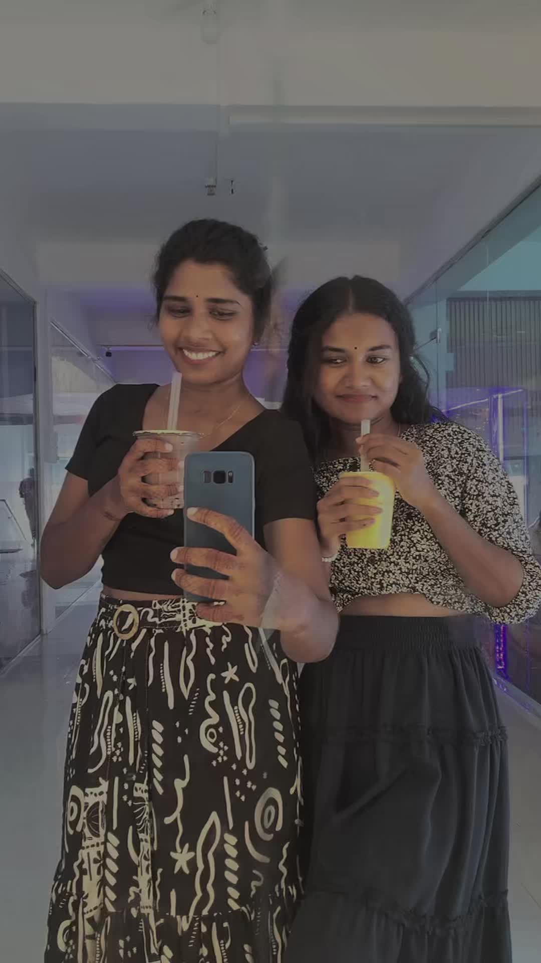 @Aniya💫