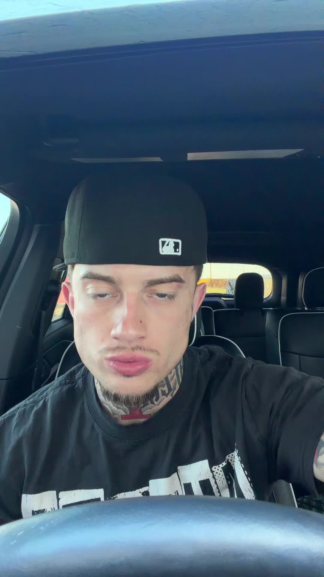 @Danoto 🦇