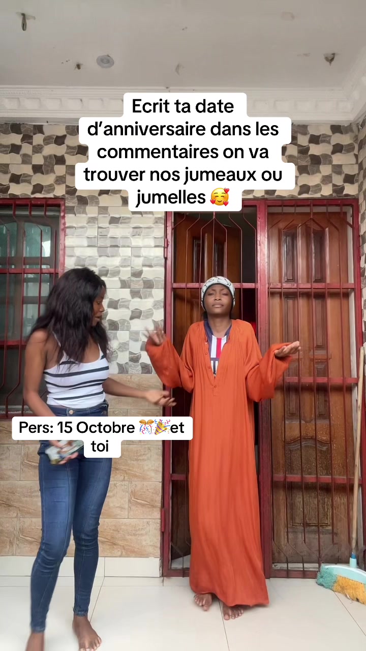 @242 Chlo&eacute; officiel