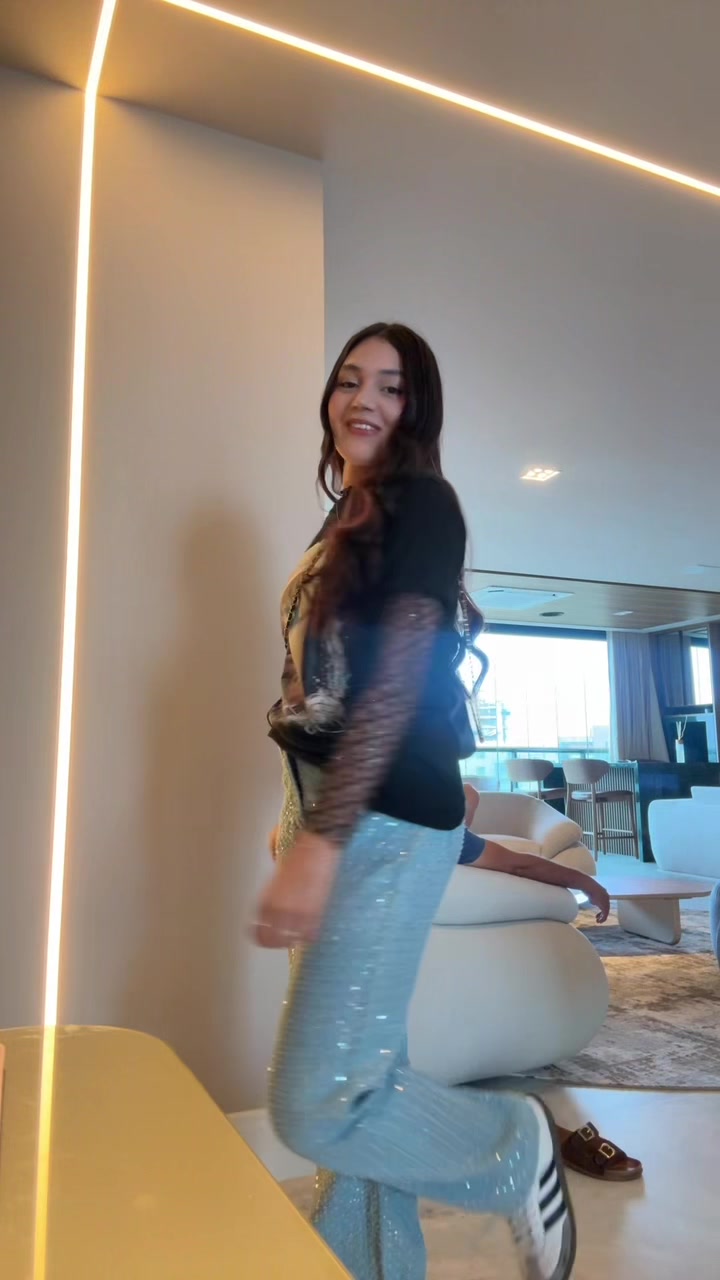 @Let&iacute;cia Barros