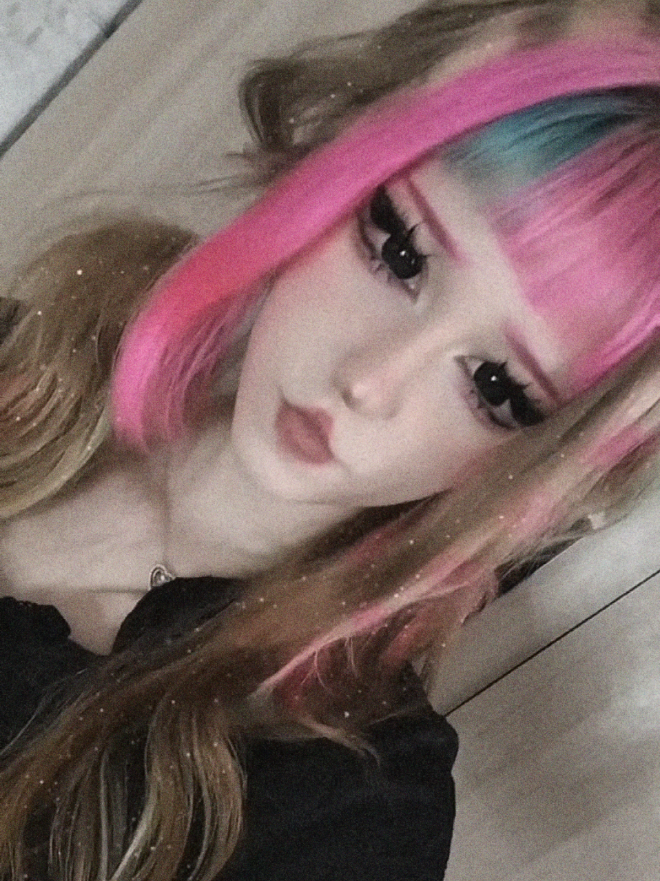 @𝓜𝓪𝓷𝓭𝓻𝓲𝓼♡
