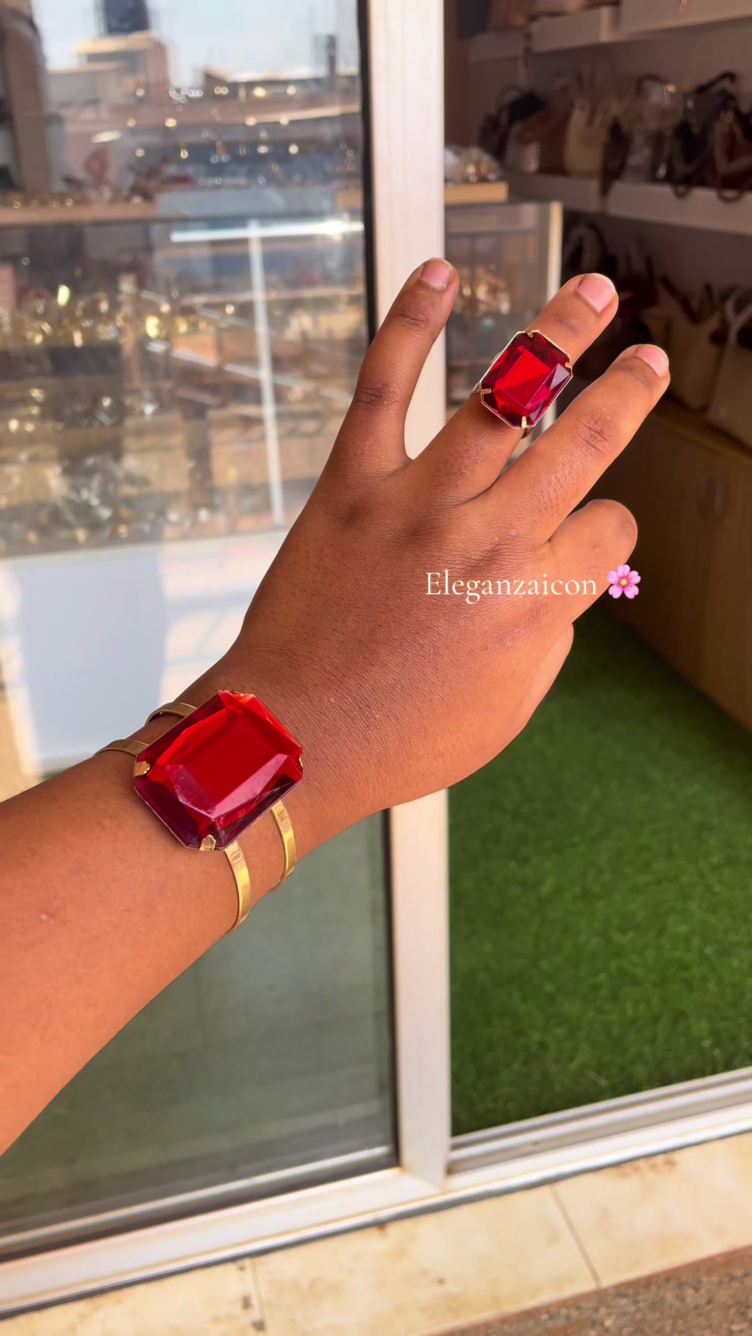 @ELEGANZAicon-jewelry/bag/heels