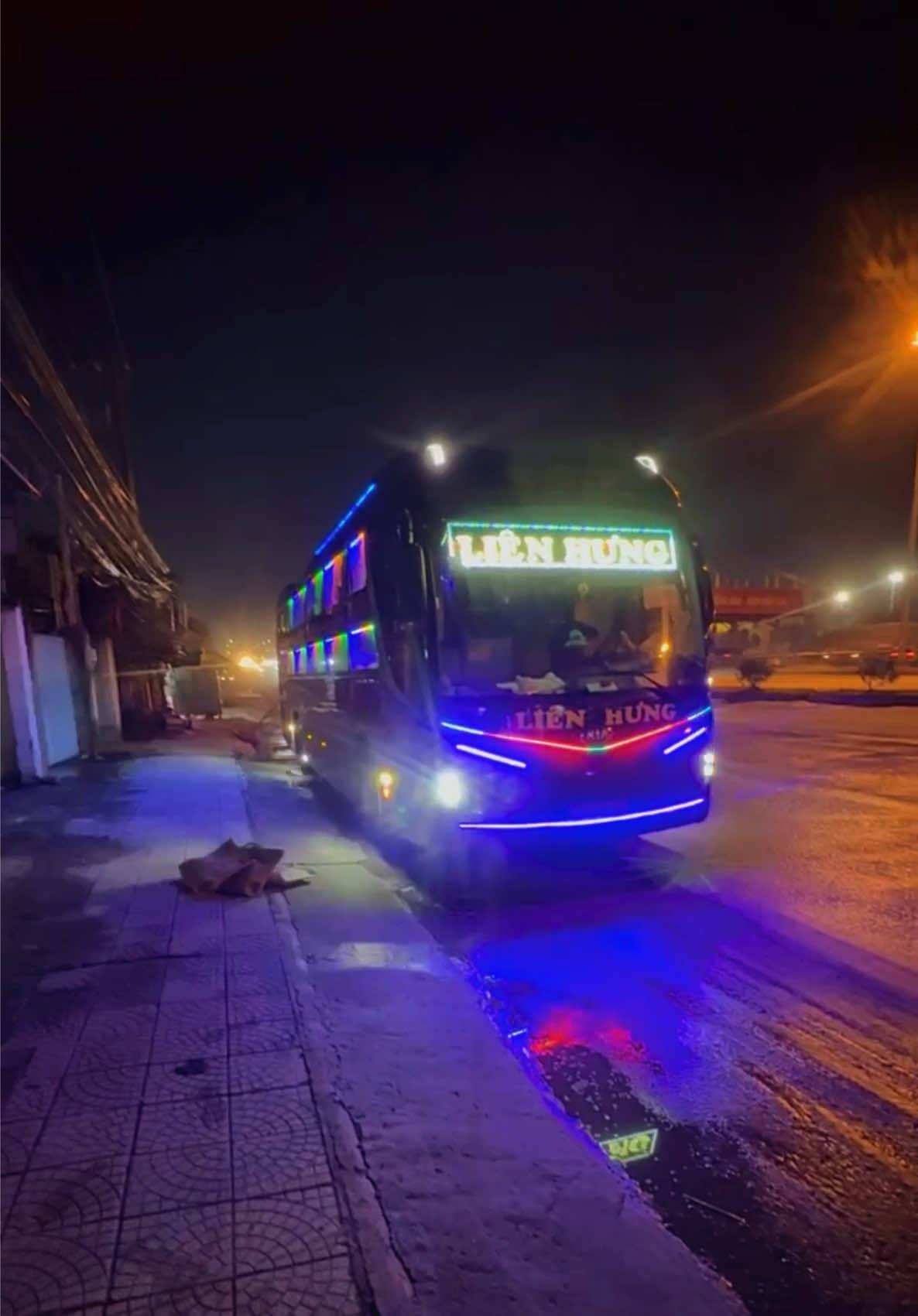 @Ho&agrave;ng Huy 🚌 71🌴