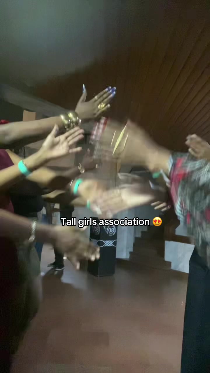 @TallGirlTrio