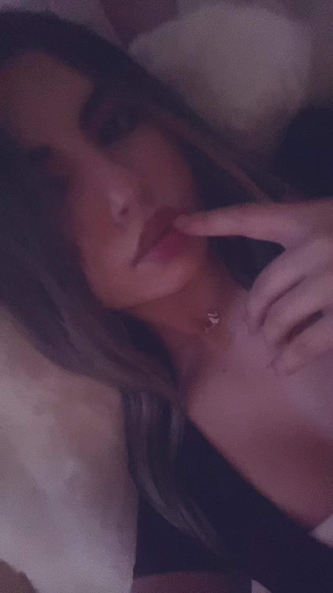 @S a r a 🇷🇴