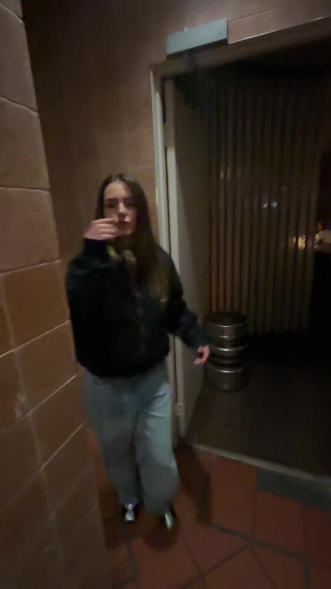 @Ellacrighton