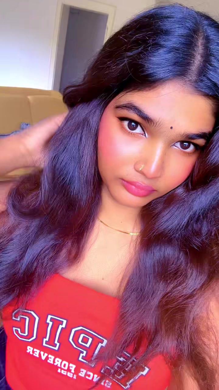 @கள்ளி ராணி👑♥️💋🇨🇭