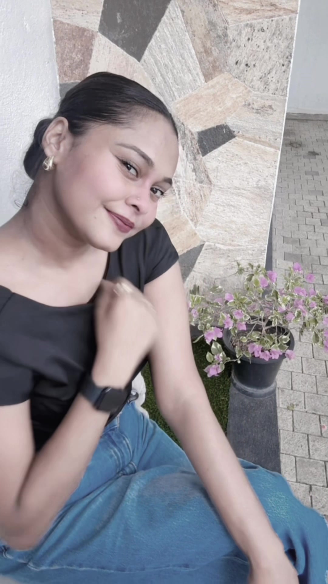 @Sunari- සුනාරි- சுனாரி