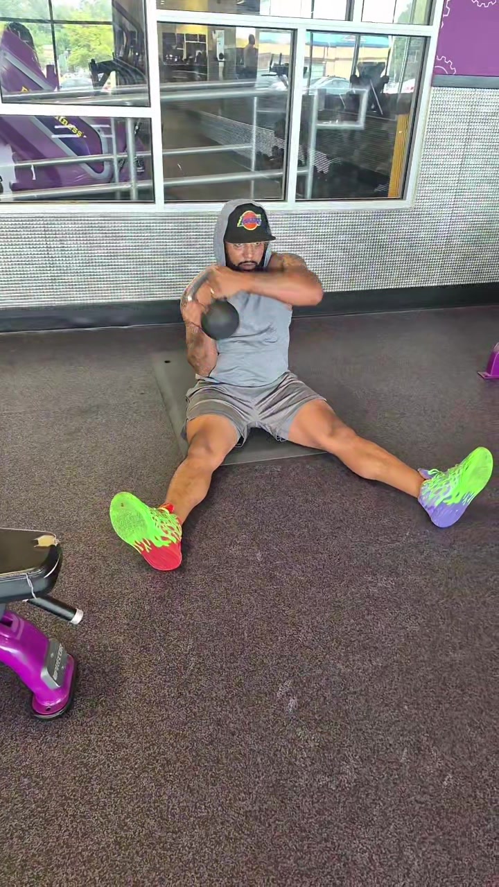 @DeeFitness 😤💪🏾💪🏾