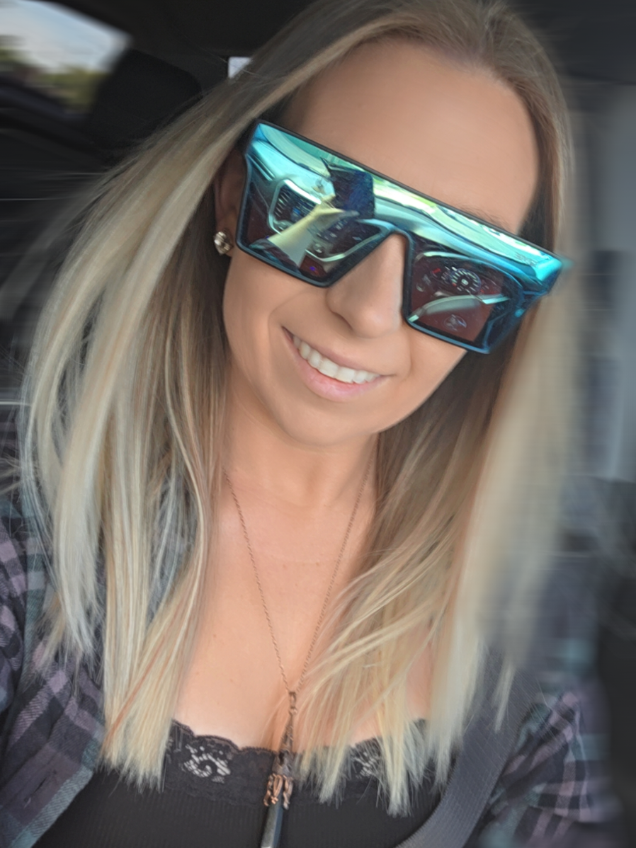 @SexyAndz