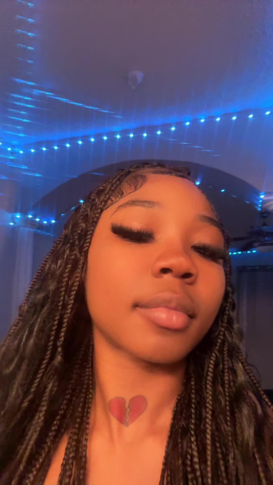 @allbOut.ari