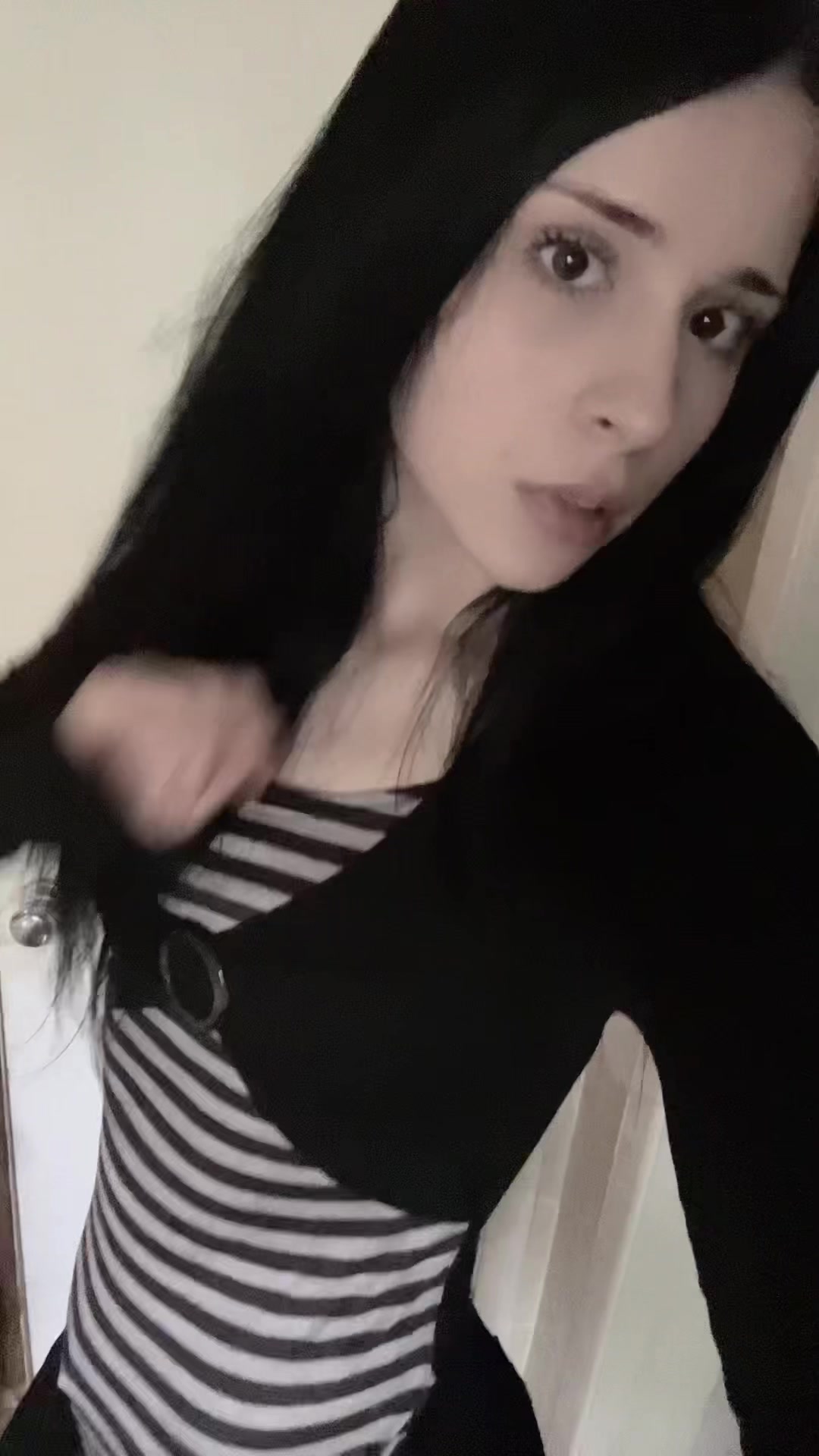 @✱