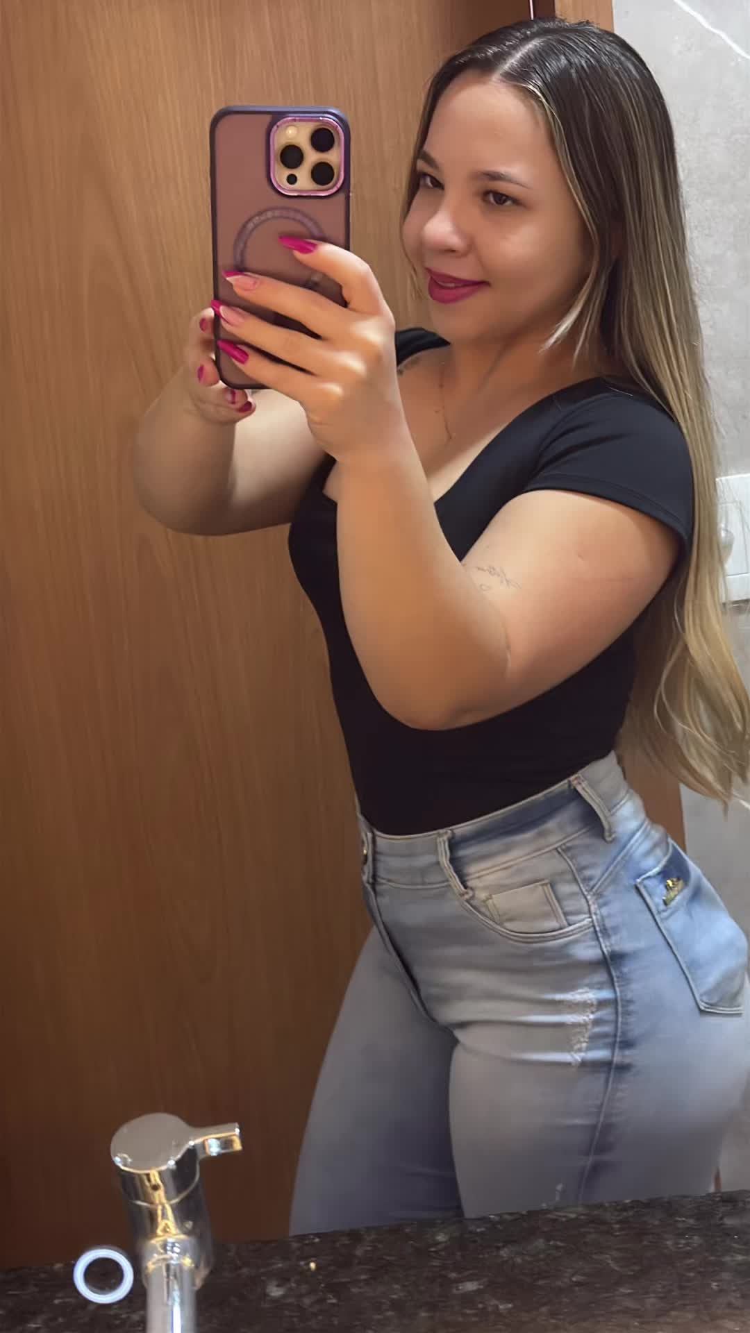 @Kellyane Alves