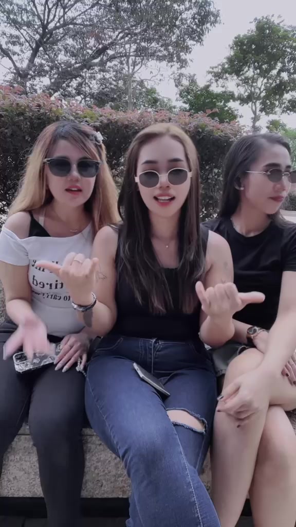 @girl squad 🖤