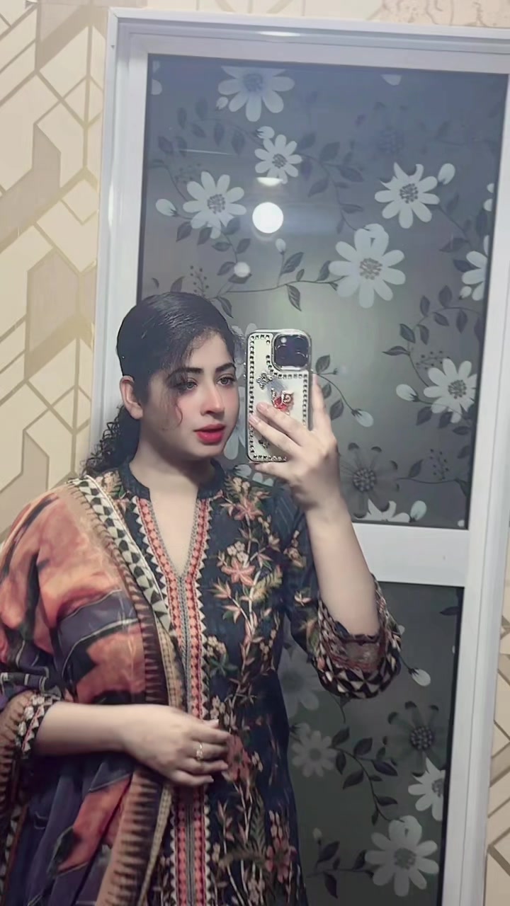 @ملکہ 😍❤️