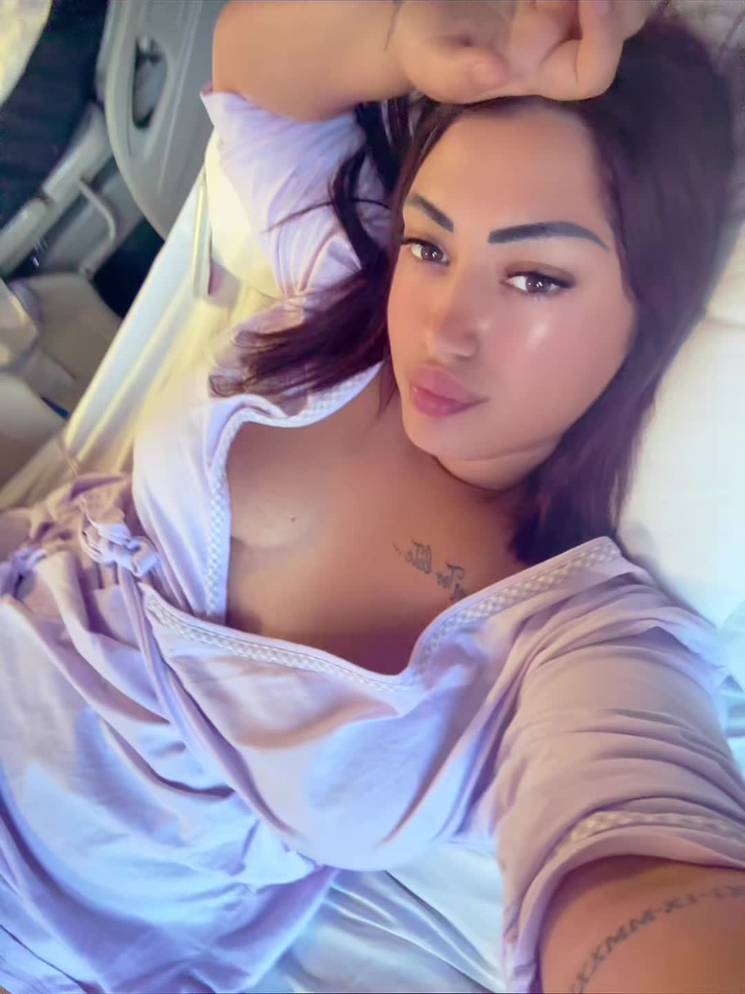 @_rosypetrone_