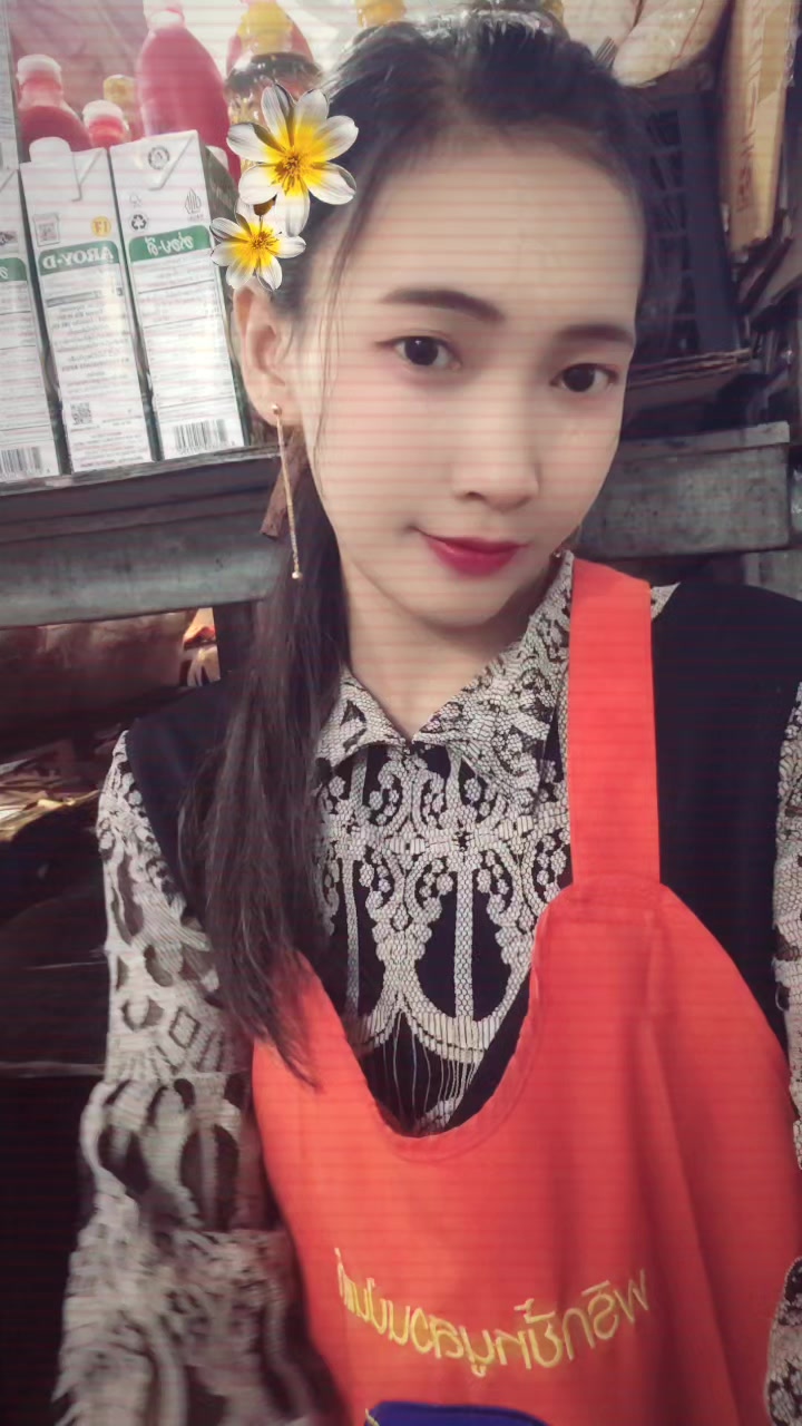 @🌿Kay Thi Khaing🌿(ဖြူးသူလေး)