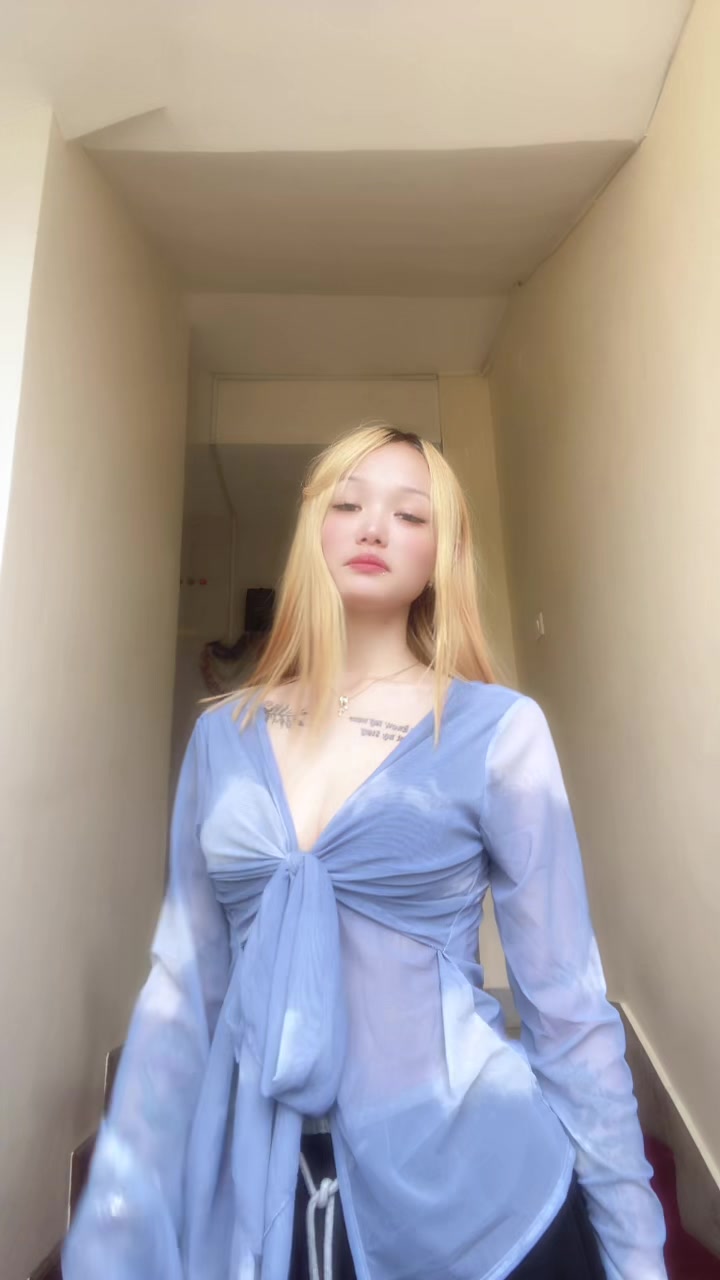 @👸
