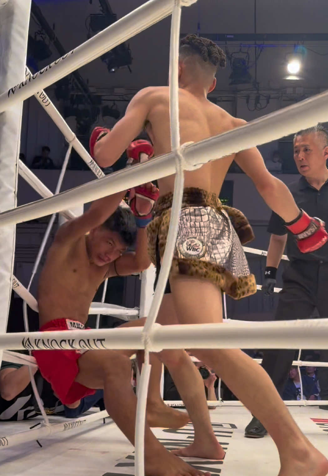 @KNOCK OUT(ノックアウト)公式